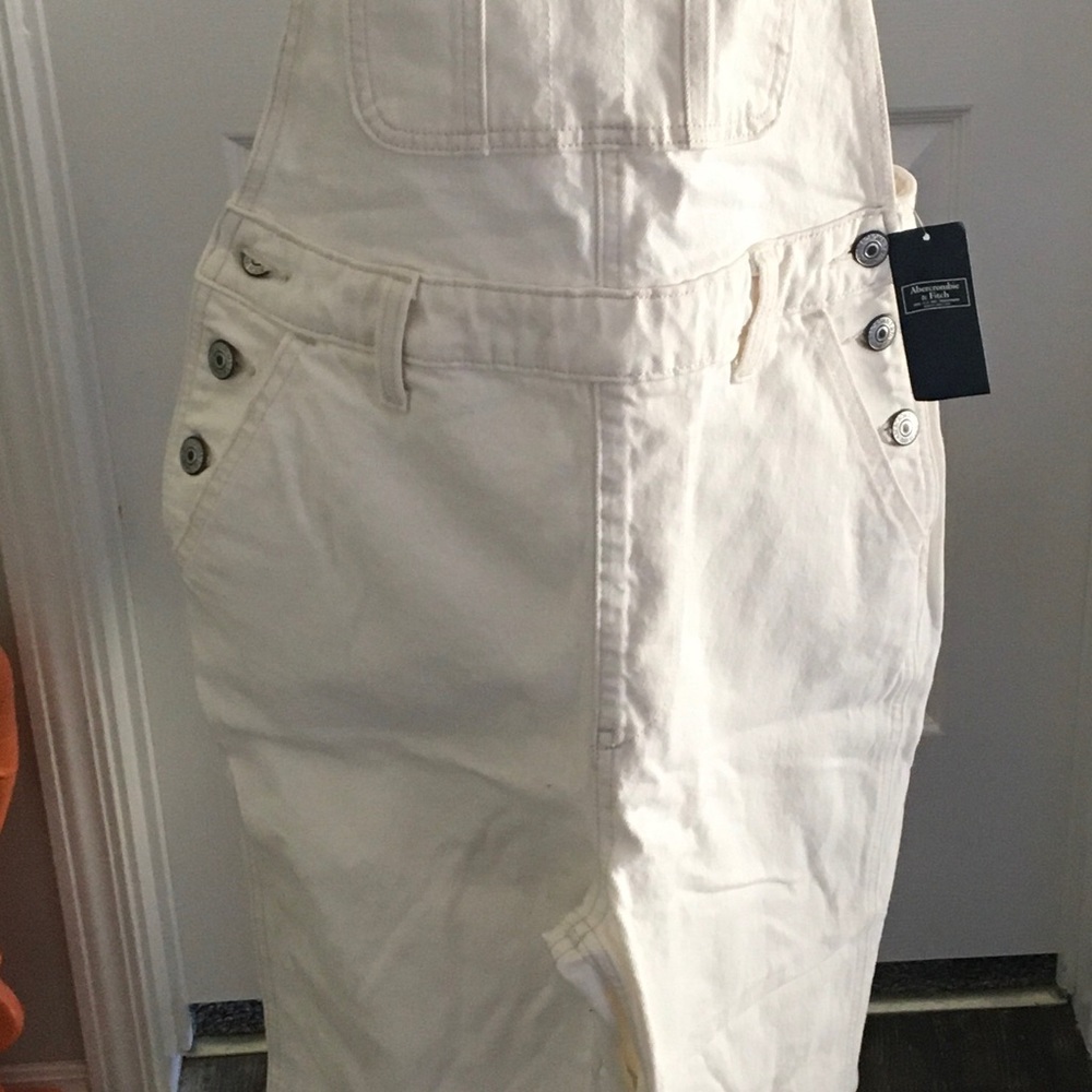 NWT Abercrombie & Fitch white Bib Overalls